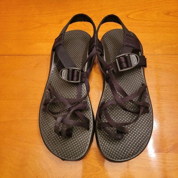 CHACO Sz 10 Black Women’s Sandals - Picture 1 of 11